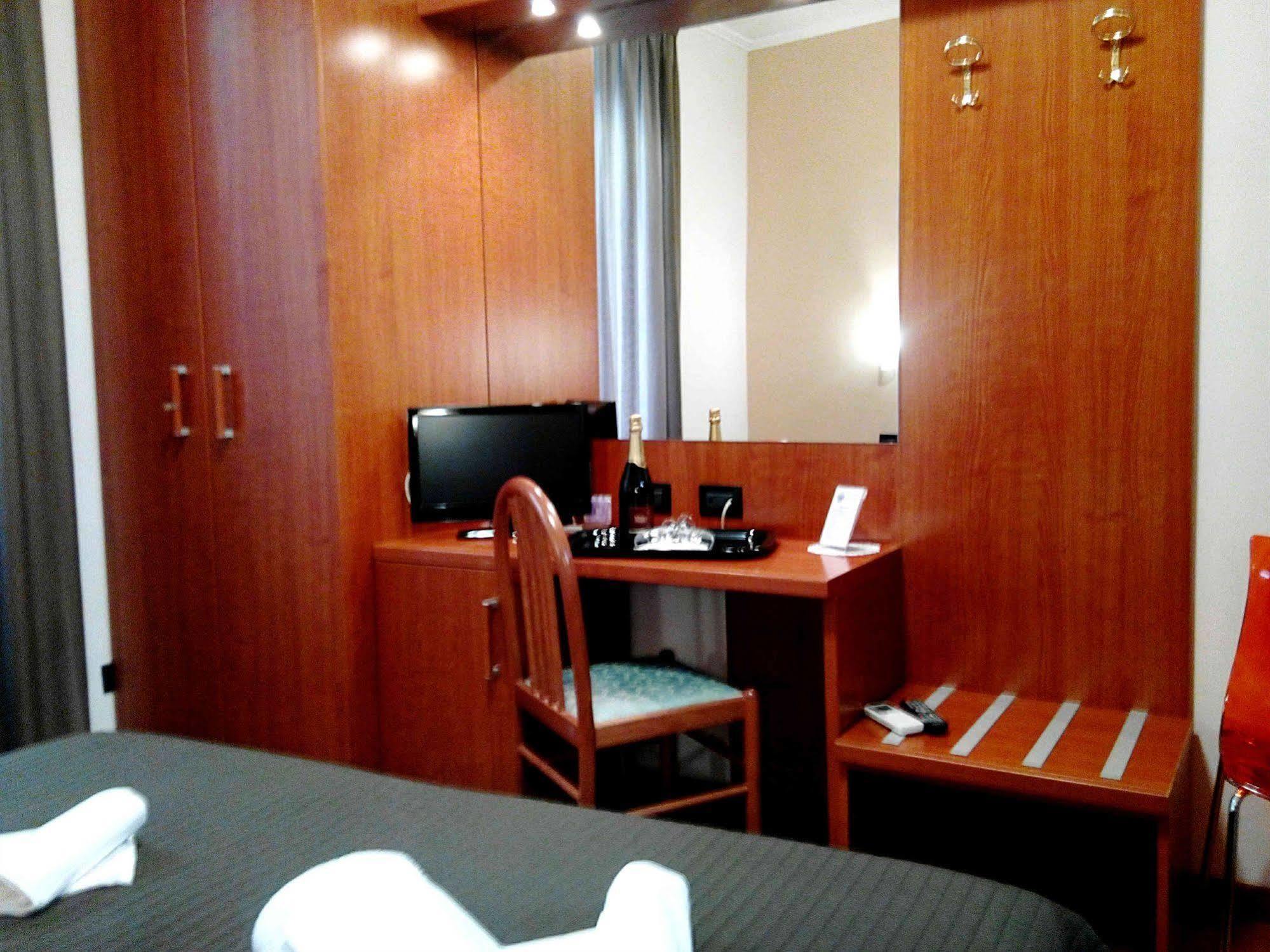 Colosseo Relais Roma Ngoại thất bức ảnh